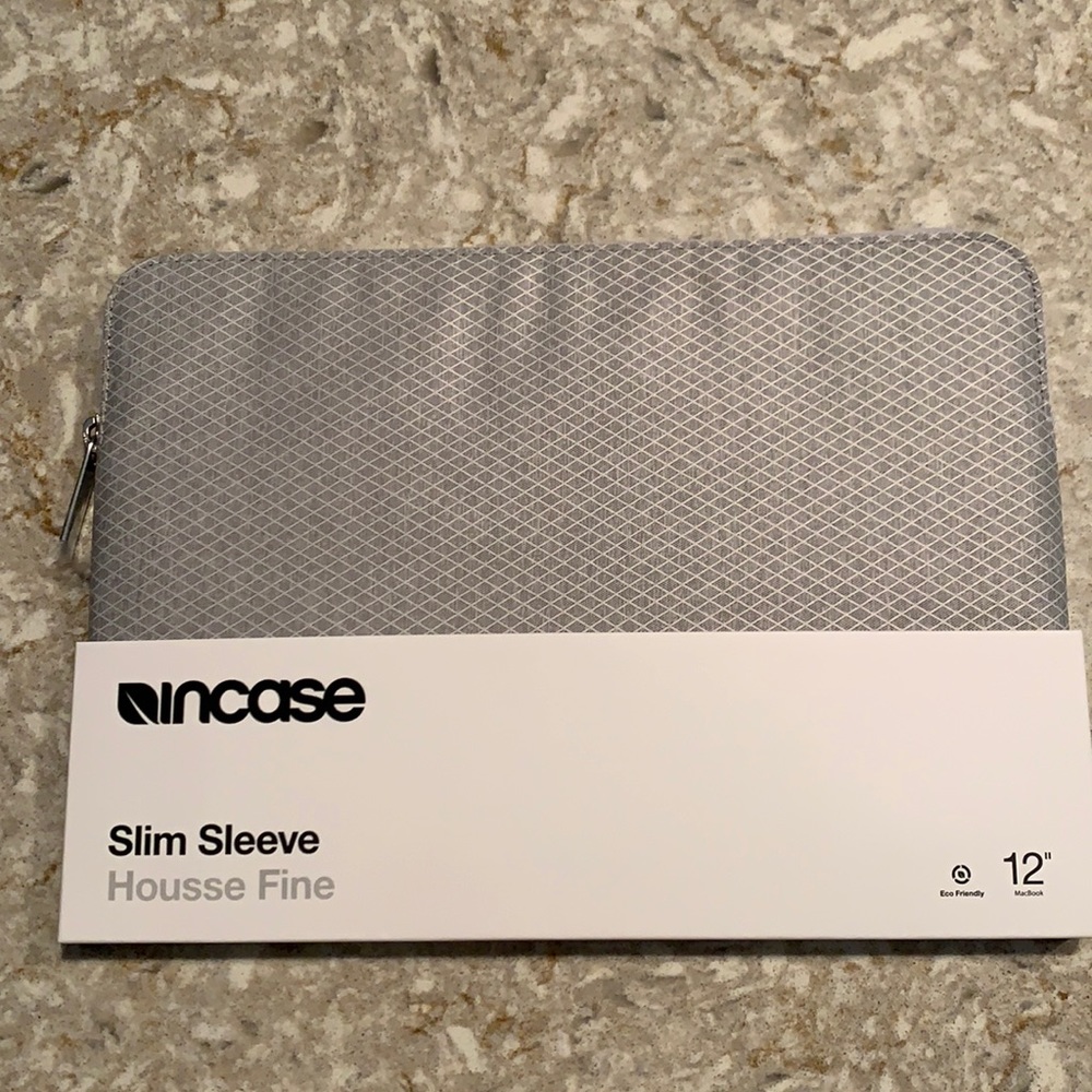 Computer soft zipper case brand new 12”